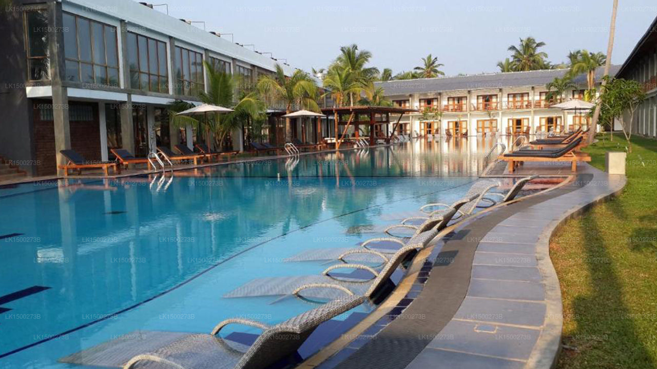 カロライナ ビーチ ホテル (チラウ)