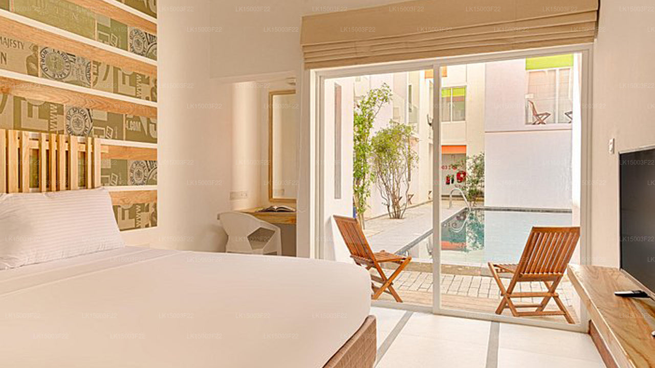 ホテル J (ウナワトゥナ)