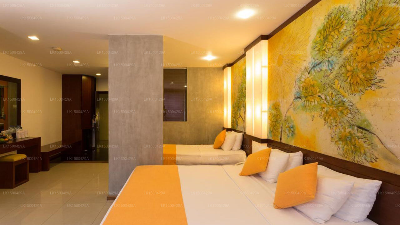 ホテル トパーズ (キャンディ)