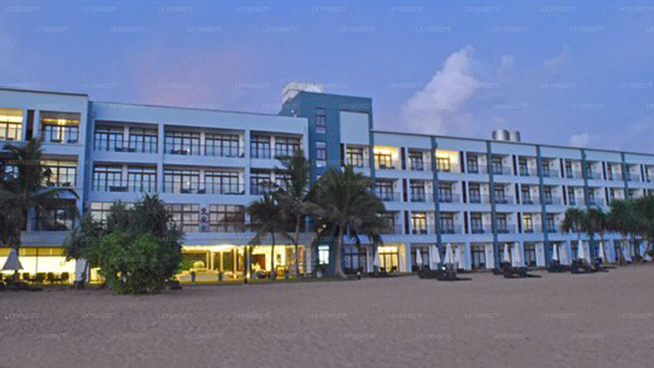 ジエジエ ビーチ バイ ジェットウィング (パナドゥーラ)