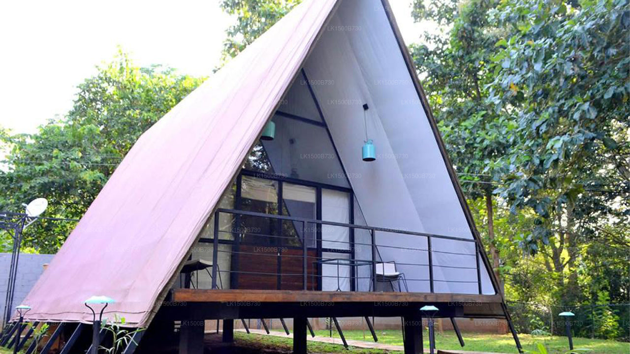 コッタワッタ リバー バンク リゾート (ウダワラウェ)