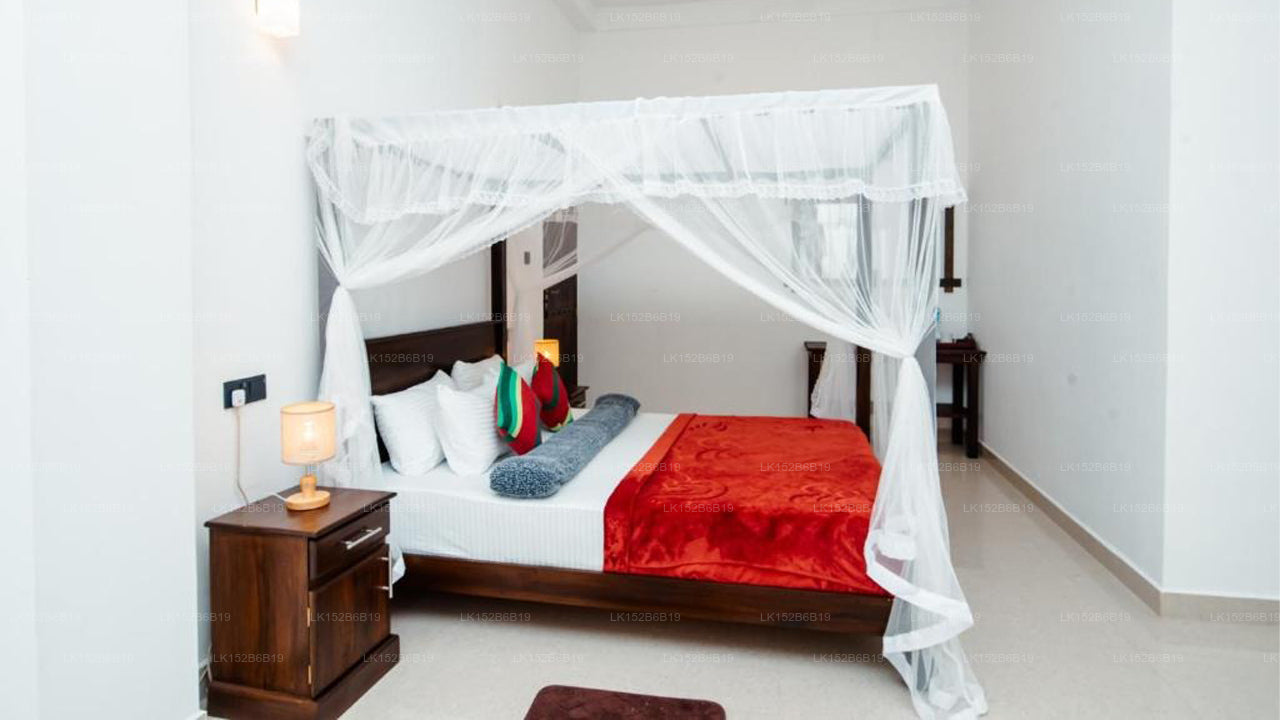 Adams peak Inn, Nallathanniya