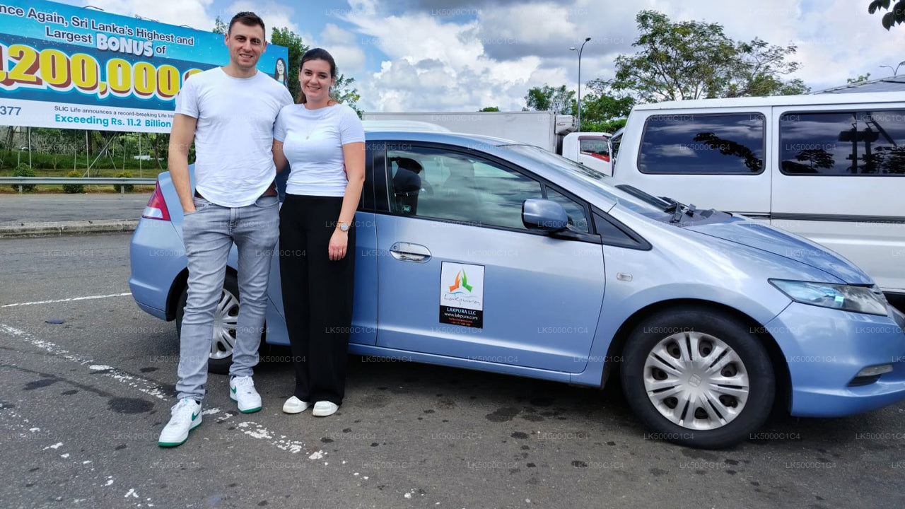 ウダワラウェ・サファリ付きエラからヒリケティヤへのプライベートツアー