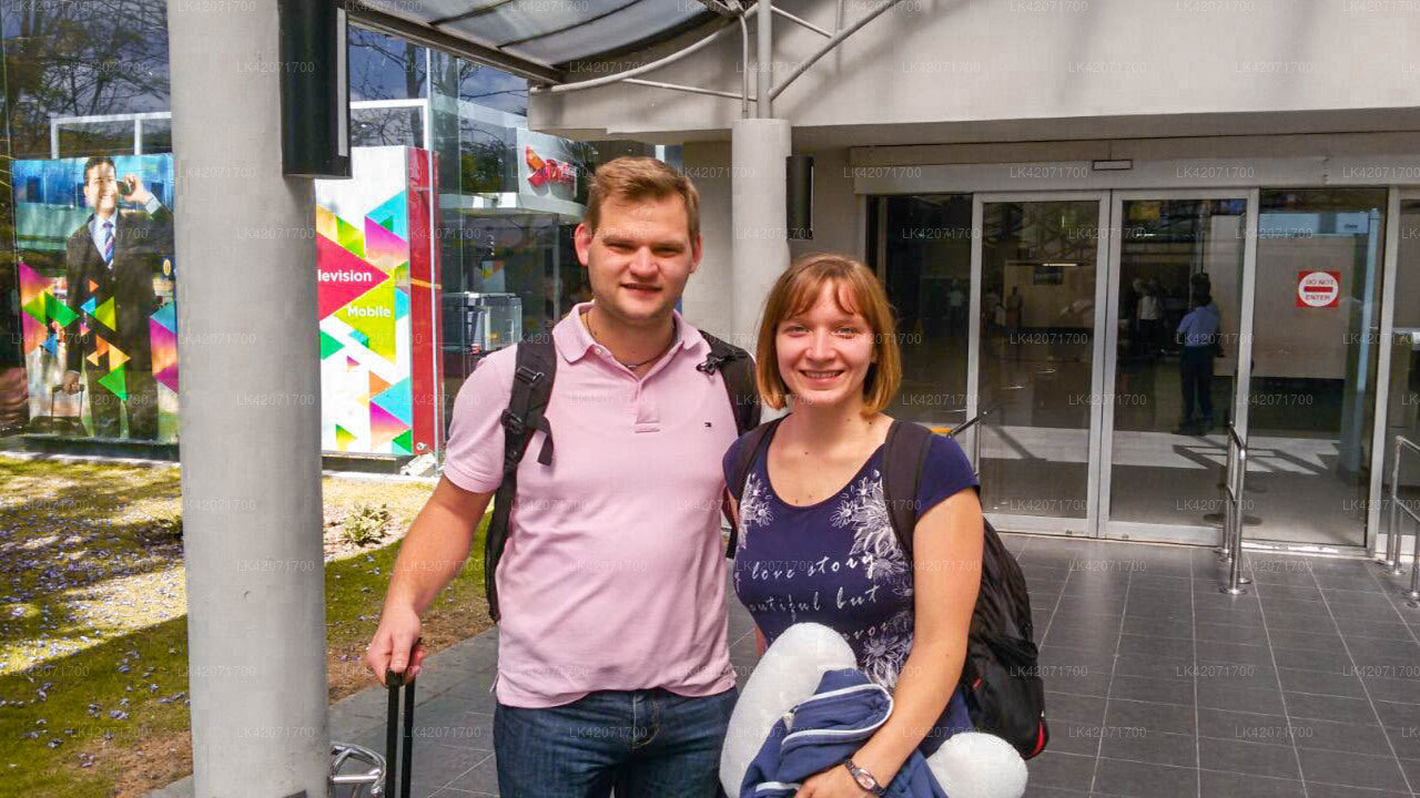 アルガムベイ市からコロンボ市へのプライベート送迎