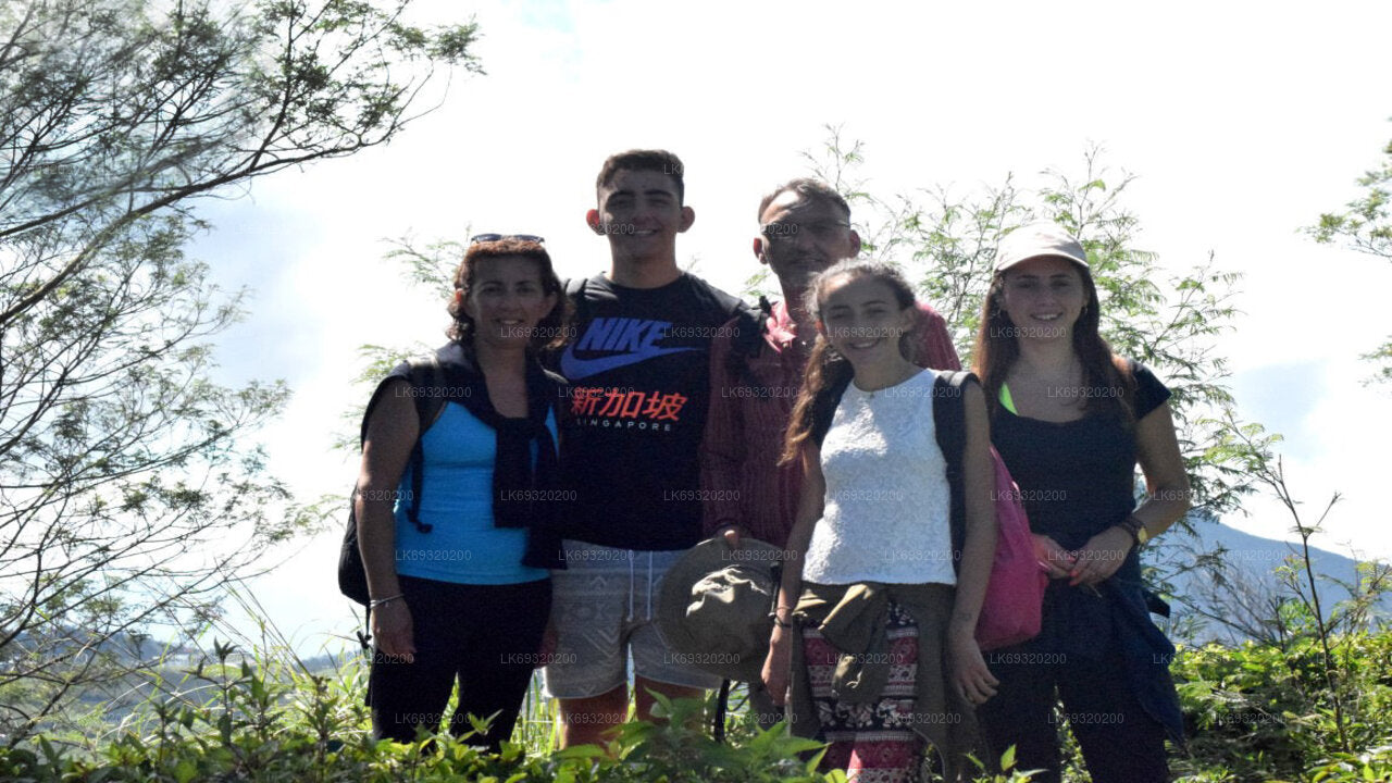 ハバラナ発クラシックジープで行く村ツアー