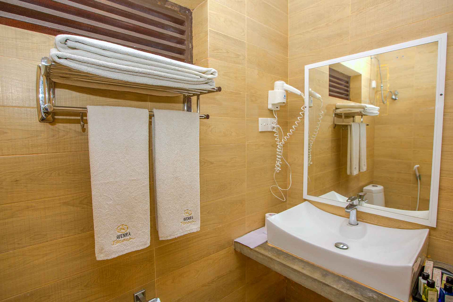 Avenra Beach Hotel, Hikkaduwa