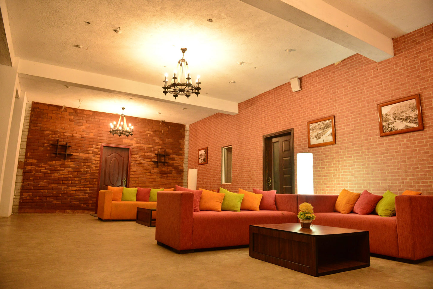 Agbo Hotel, Giritale