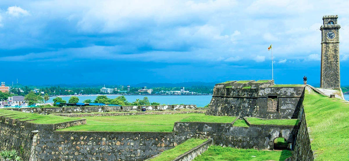 Coastal Transfer from Colombo to Mirissa with Sightseeing Stops