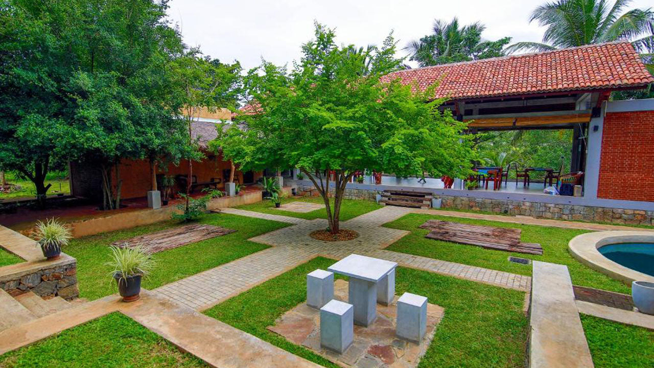 エリヤント、ウダワラウェ