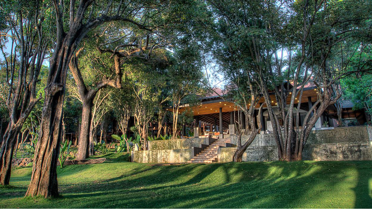 The Deer Park Hotel, Giritale