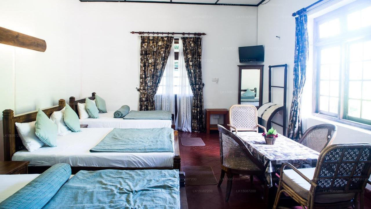 Castlereigh Holiday Bungalow,  Hatton