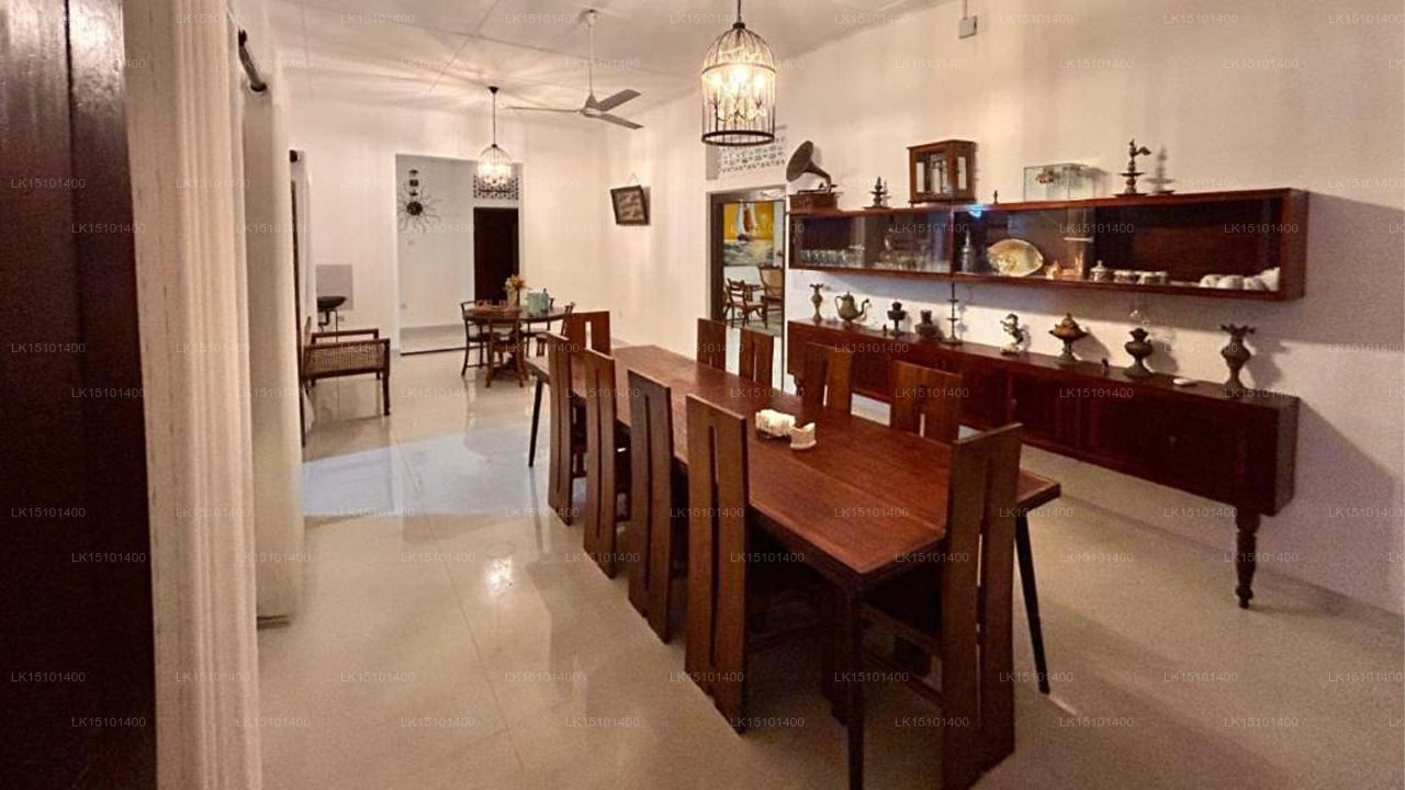 Villa Karadiya, Ambalangoda