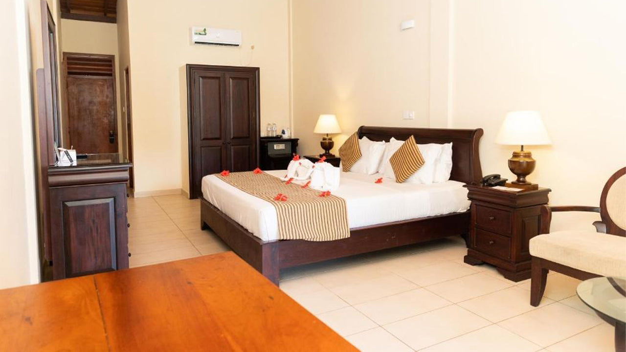 Paradise Beach Club Hotel, Mirissa