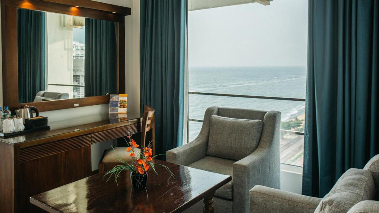 ミラージュホテルコロンボ (コロンボ)