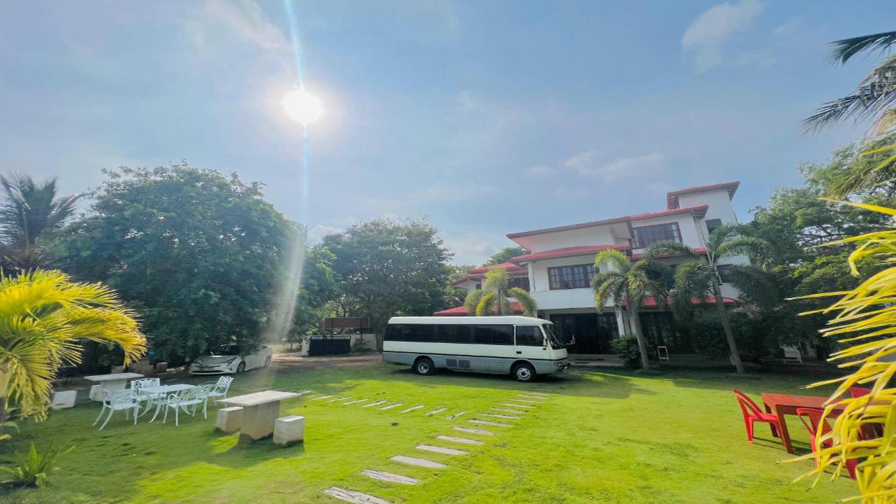 ベイビーチホテル、トリンコマリー