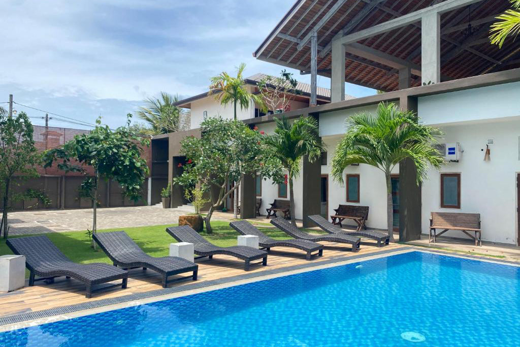 ホテルクラウドナイン、ネゴンボ