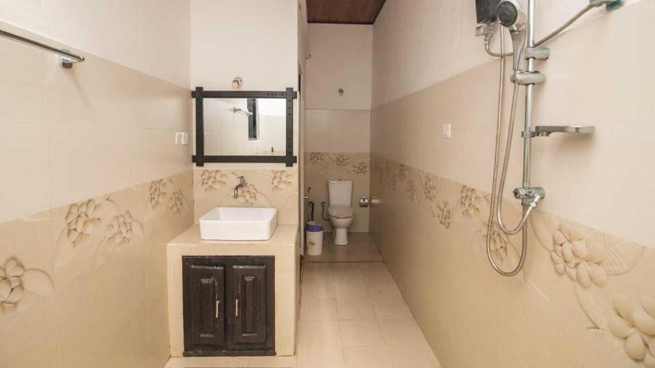 Rovenluck Eco Cabana, Midigama