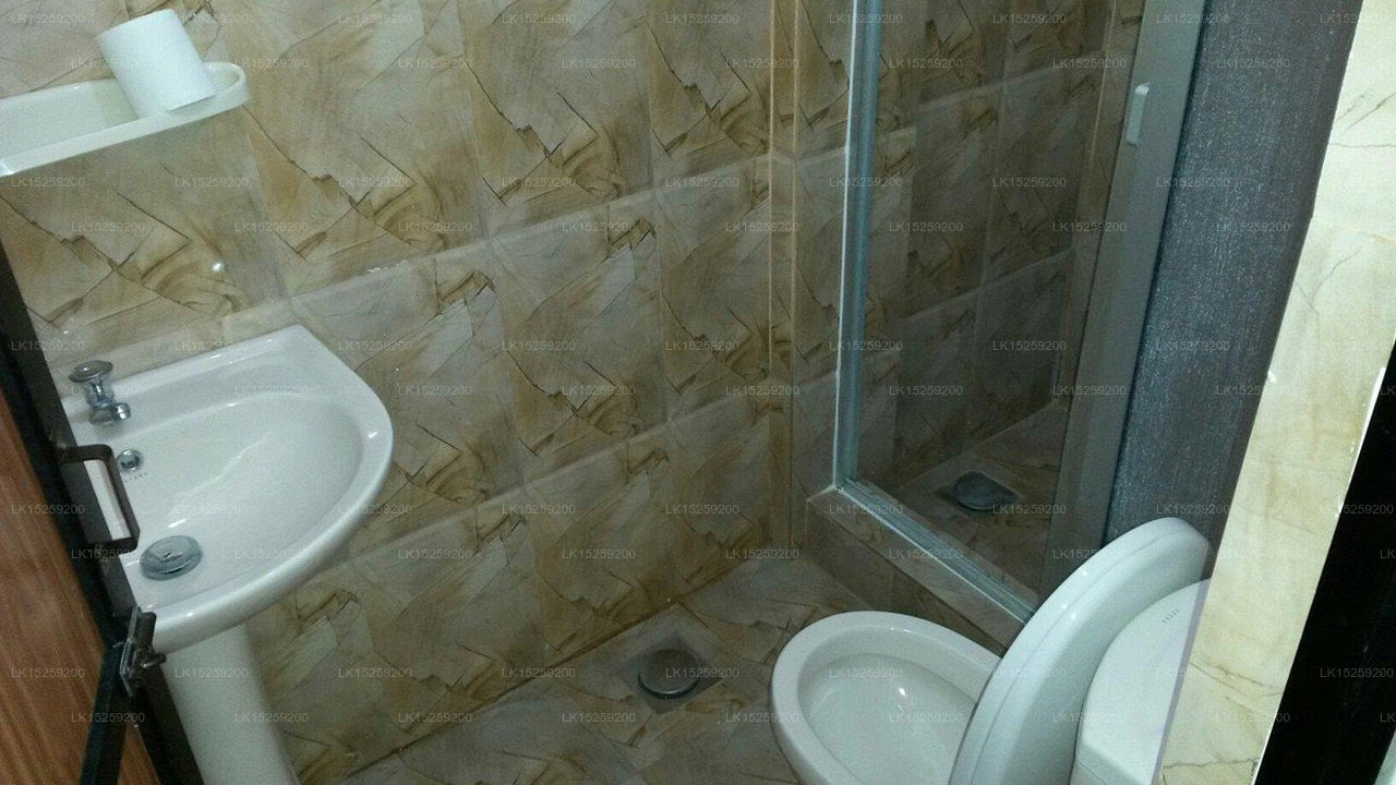 N Joy Inn, Trincomalee