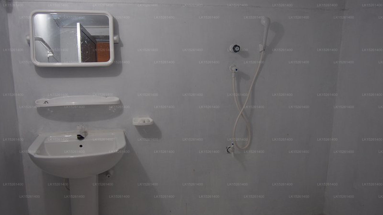 Orion Beach Way, Trincomalee