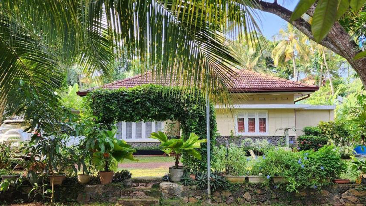 Gampaha Bungalow CHARAKAMA Holiday Home, Gampaha