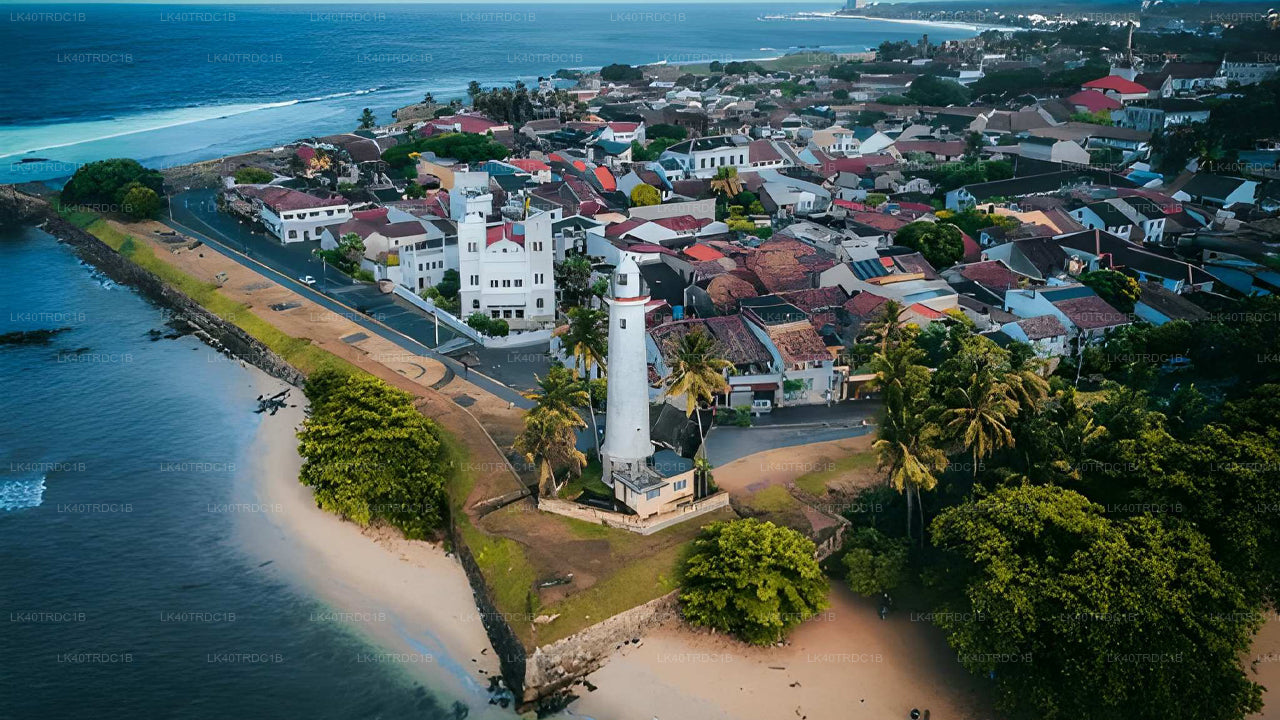 ネゴンボからヒリケティヤへの観光付きプライベート送迎