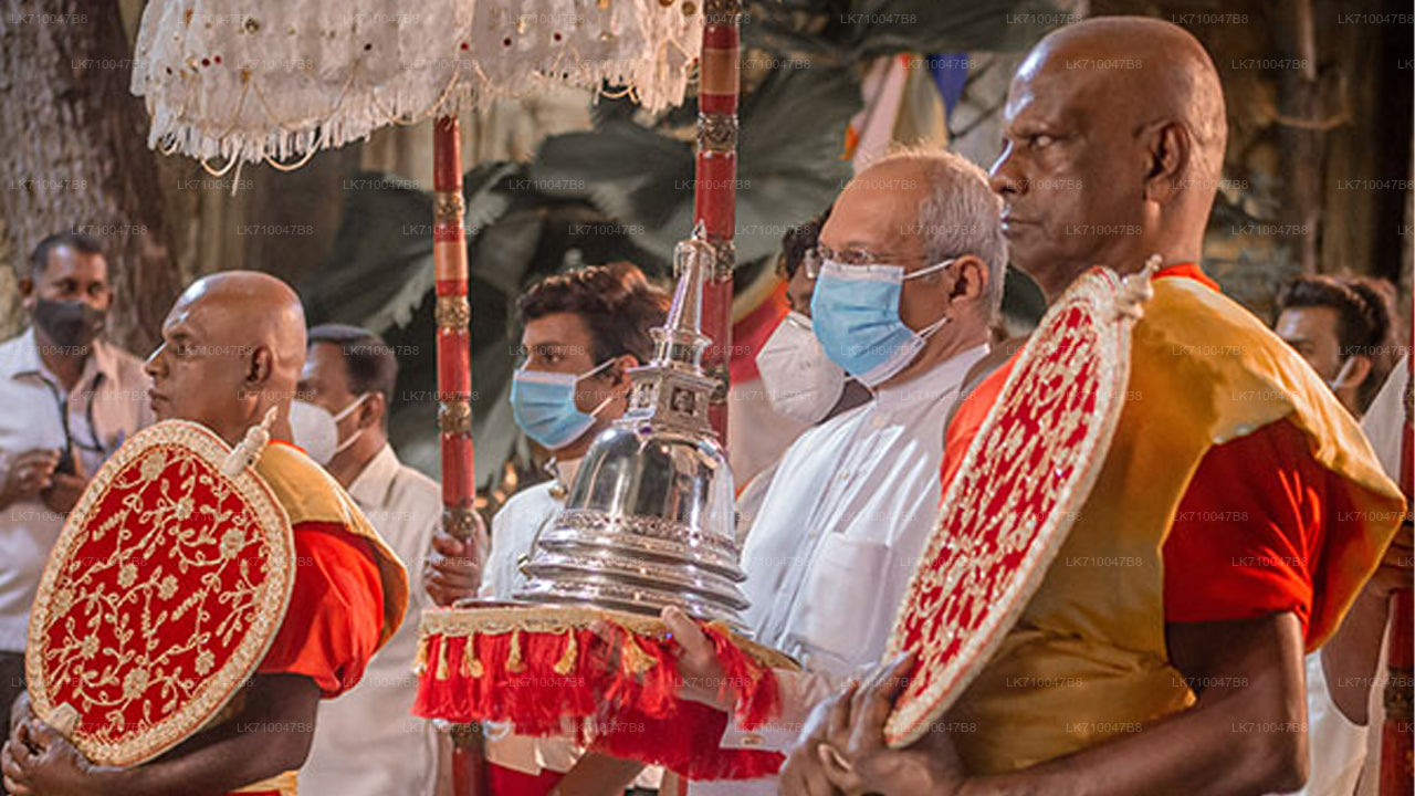 ガンガラマーヤ ナワム マハ ペラヘラ