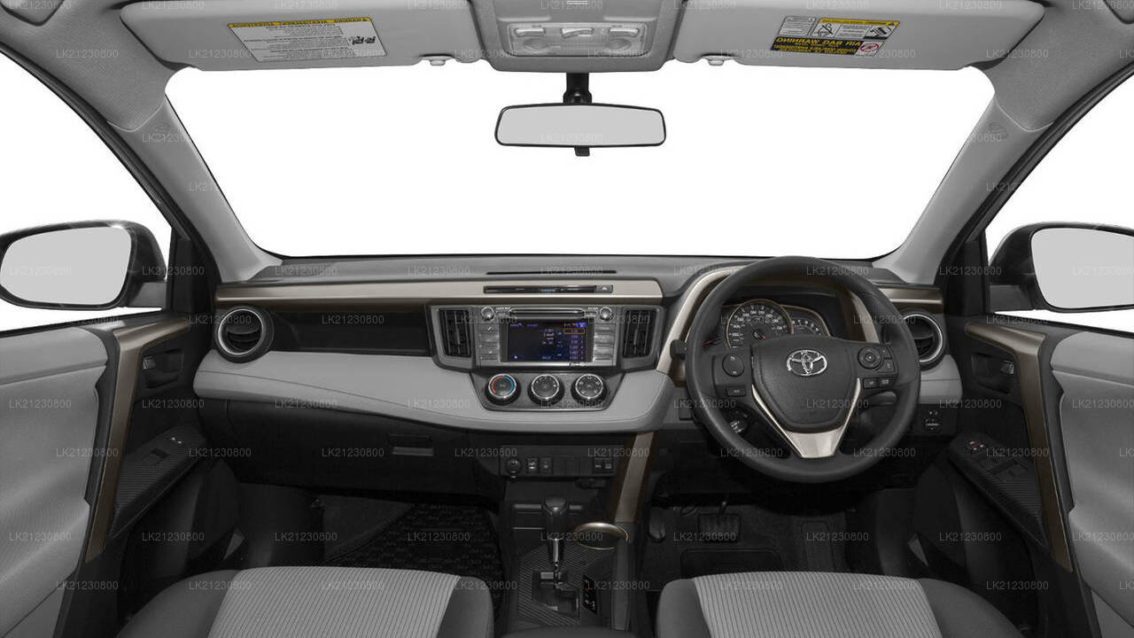 トヨタ Rav 4 スタンダード SUV (自動運転)