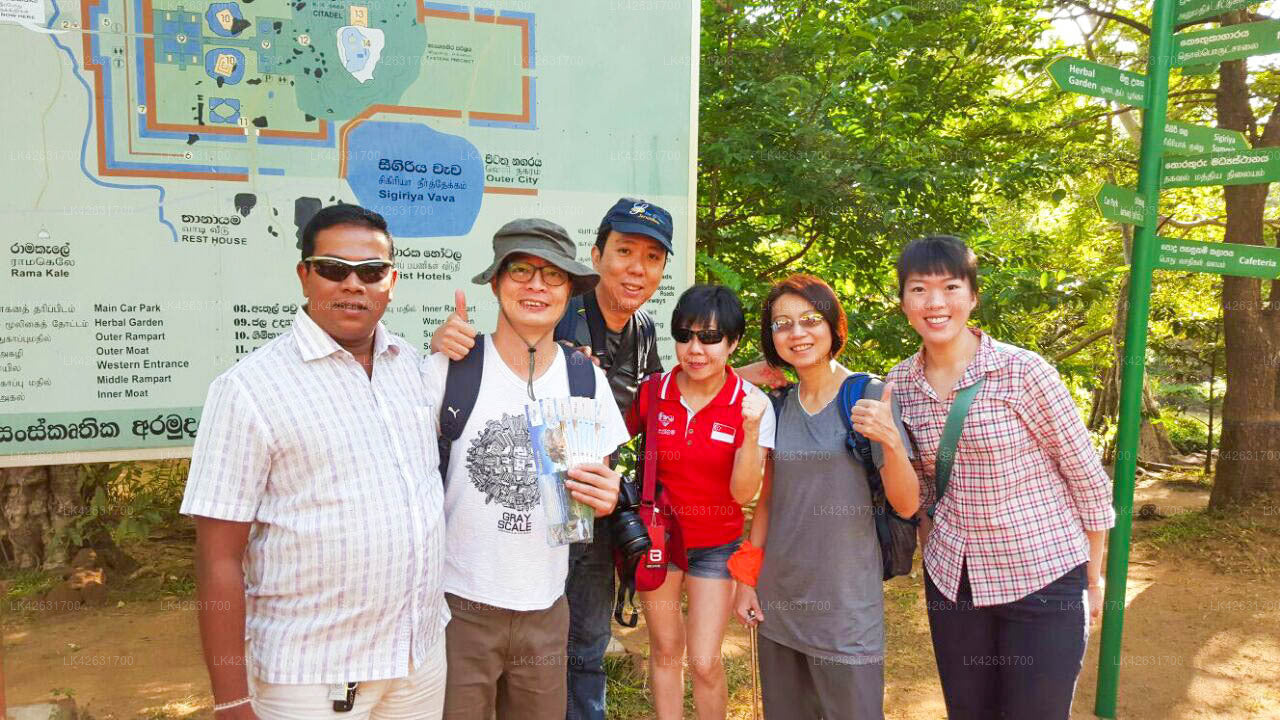 ヌワラエリヤ市からコロンボ市へのプライベート送迎