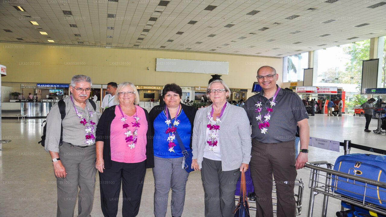 コロンボ空港 (CMB) とシナモン エコ ロッジ、ホラナ間の送迎