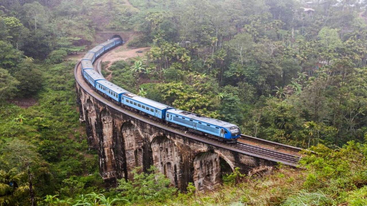 バドゥッラからコロンボまでの列車に乗車（列車番号：1006「Podi Menike」）