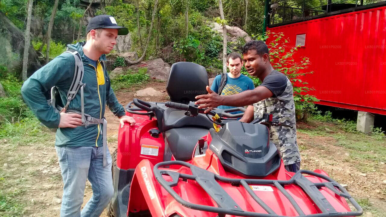 ネゴンボ発ロッキーヒル ATV パーク アドベンチャー
