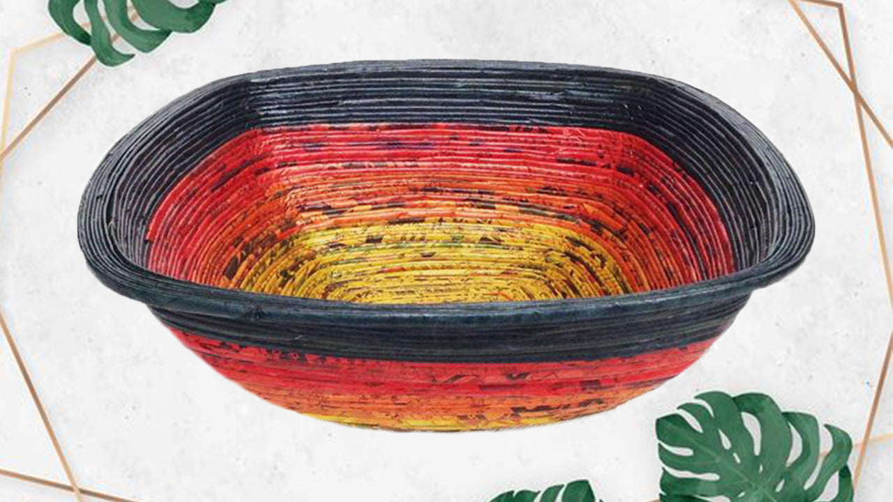 手作り新聞紙入れ（角・大）