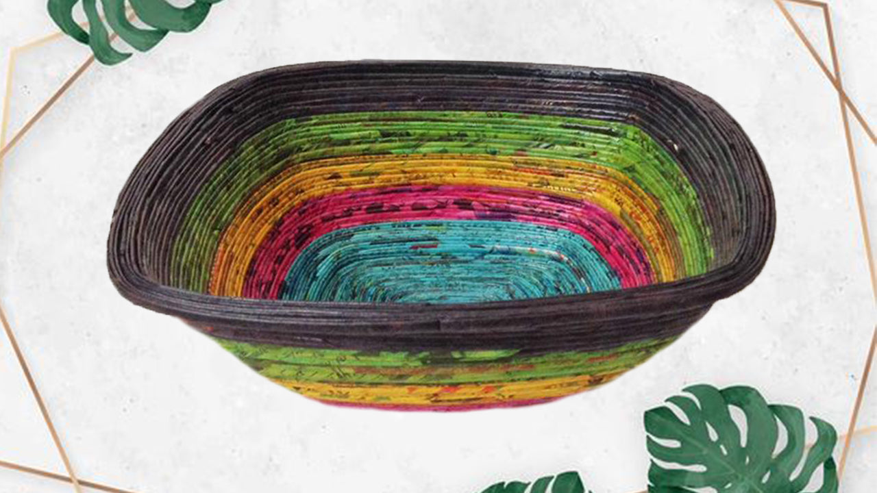 手作り新聞紙入れ（角・大）