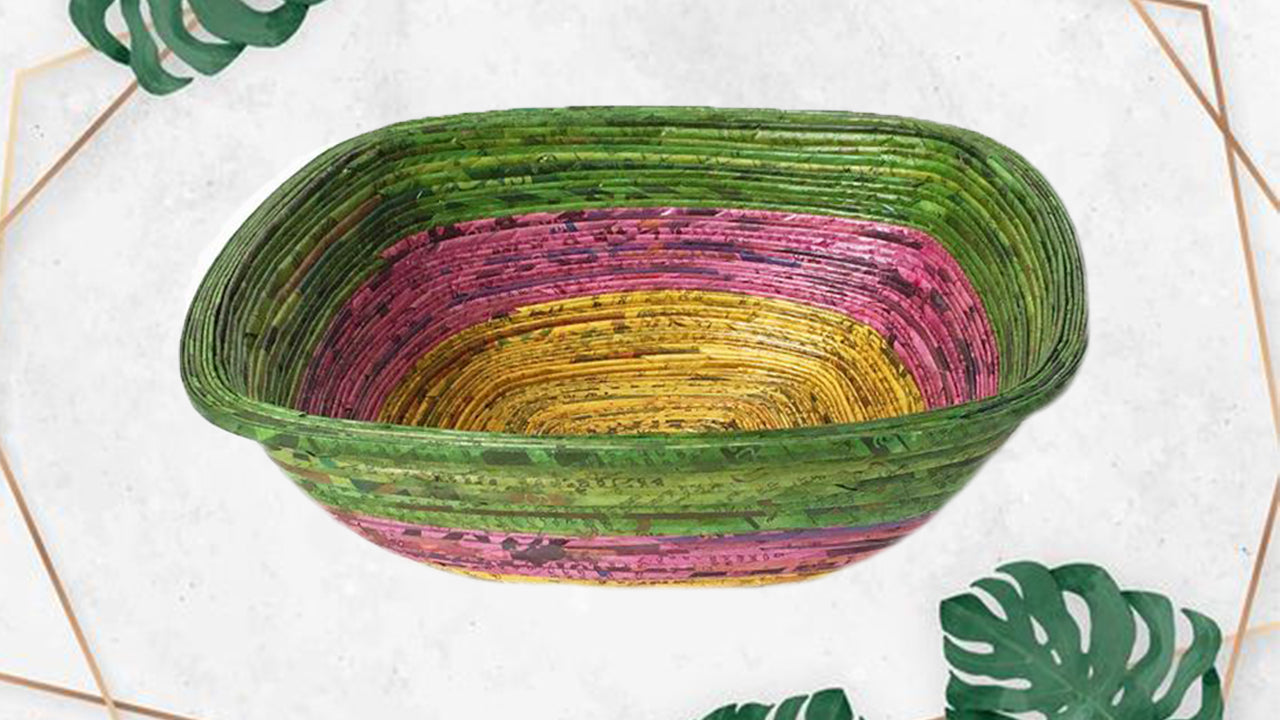 手作り新聞紙入れ（角・大）